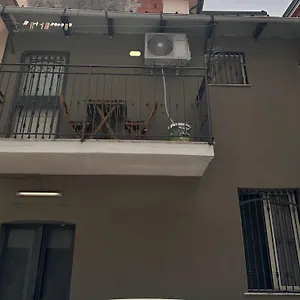Valenti House , Aeroporto di Catania Fontana Rossa Italia
